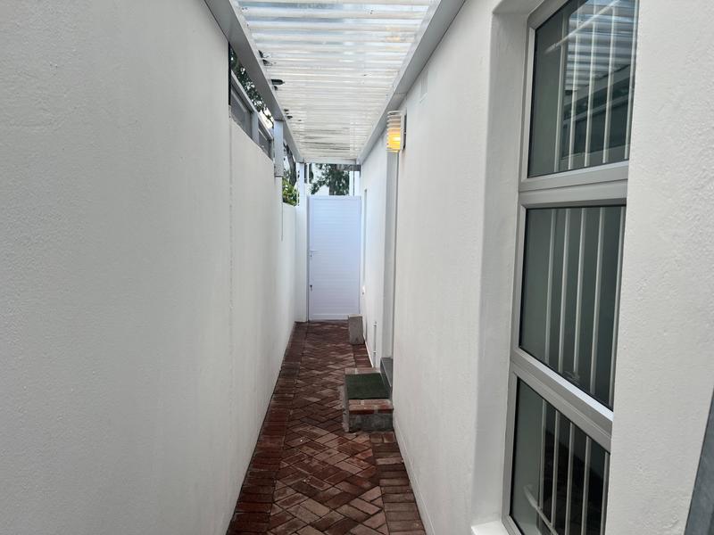To Let 3 Bedroom Property for Rent in Marina Da Gama Western Cape